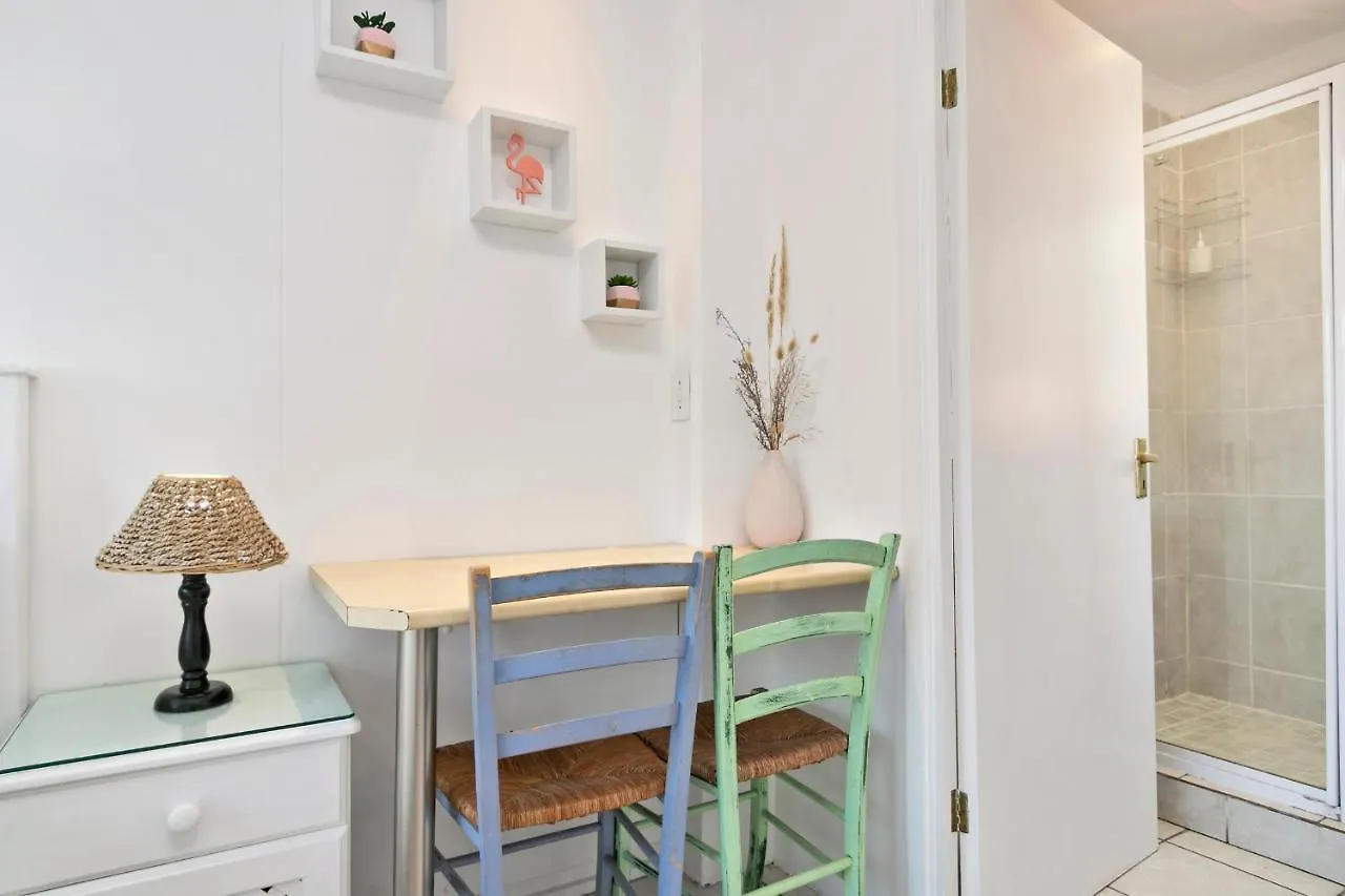 The Bohemian Guesthouse Cape Town Bed & Breakfast